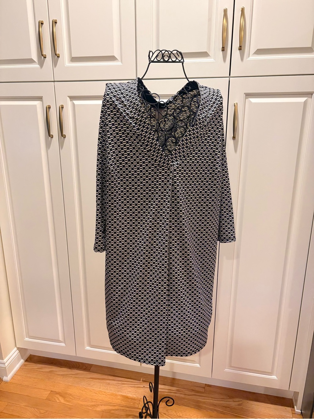H&M Black & White Geometric V-Neck Dress